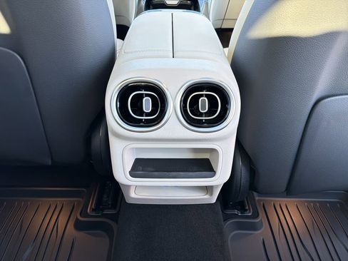 New 2026 Mercedes-Benz GLC 300 4MATIC image 23