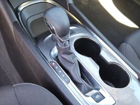 Used 2023 Chevrolet Malibu LT image 17