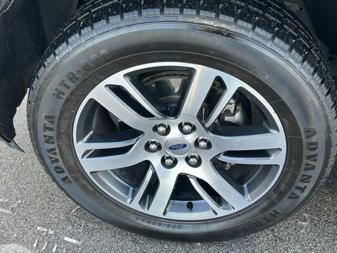 Used 2024 Ford Expedition Max Limited image 21