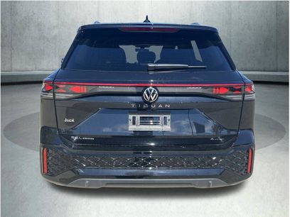 New 2026 Volkswagen Tiguan SEL R-Line