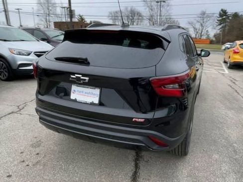 New 2026 Chevrolet Trax RS w/ Sunroof Package image 9