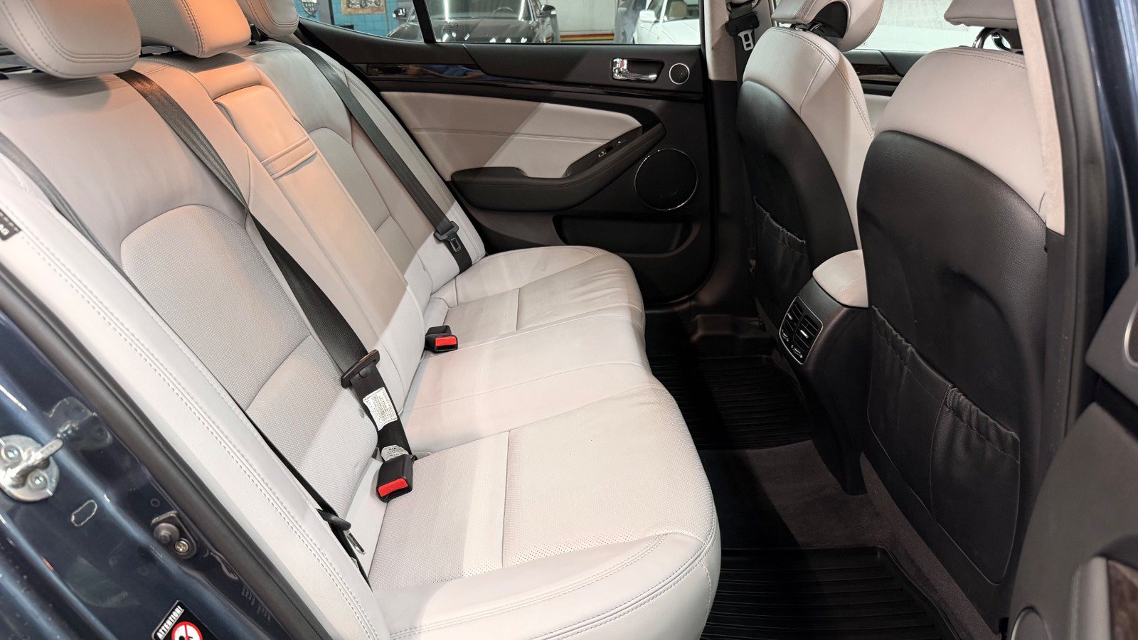 Used 2014 Kia Cadenza Limited FWD image 31