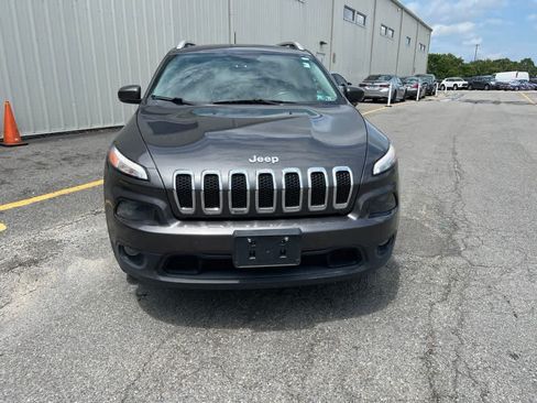 Used 2017 Jeep Cherokee Latitude w/ Safety/Convenience Group AWD/4WD image 7