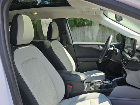 Used 2023 Ford Escape Active w/ Tech Pack #2 image 35