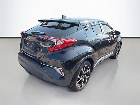 Used 2019 Toyota C-HR XLE FWD image 7
