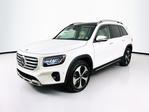 Used 2026 Mercedes-Benz GLB 250 GLB 250 image 1
