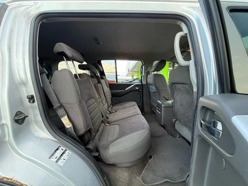 Used 2010 Nissan Pathfinder SE w/ SE Premium Journey Pkg image 17