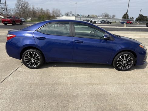 Used 2016 Toyota Corolla S image 3