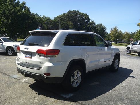 Used 2017 Jeep Grand Cherokee Laredo w/ Quick Order Package 23E AWD/4WD image 5