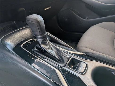 Used 2022 Toyota Corolla LE image 14