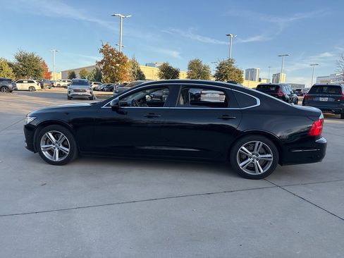 Used 2018 Volvo S90 T5 Momentum w/ Convenience Package image 7