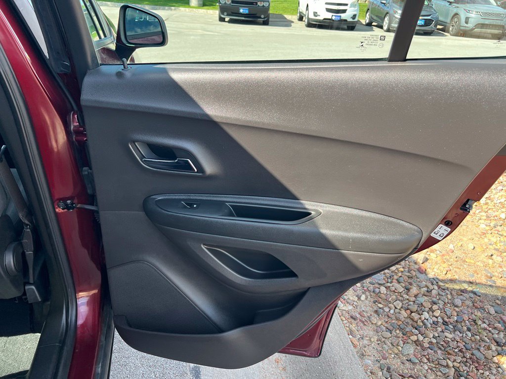 Used 2017 Chevrolet Trax LS FWD image 22