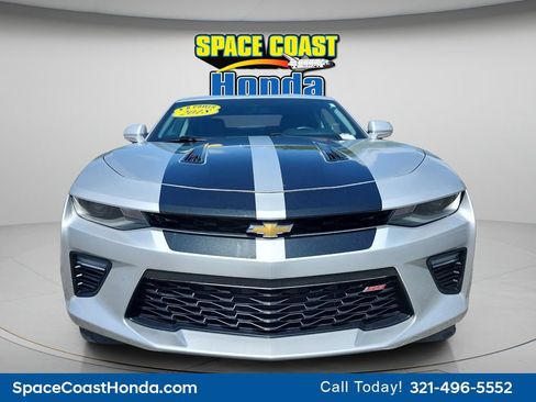 Used 2018 Chevrolet Camaro SS RWD image 8
