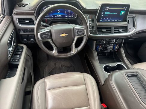 Used 2023 Chevrolet Tahoe LT w/ Luxury Package RWD image 15