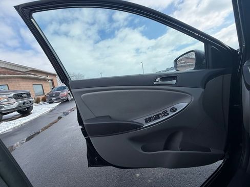 Used 2015 Hyundai Accent GLS image 14