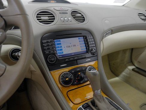 Used 2008 Mercedes-Benz SL 550 image 19