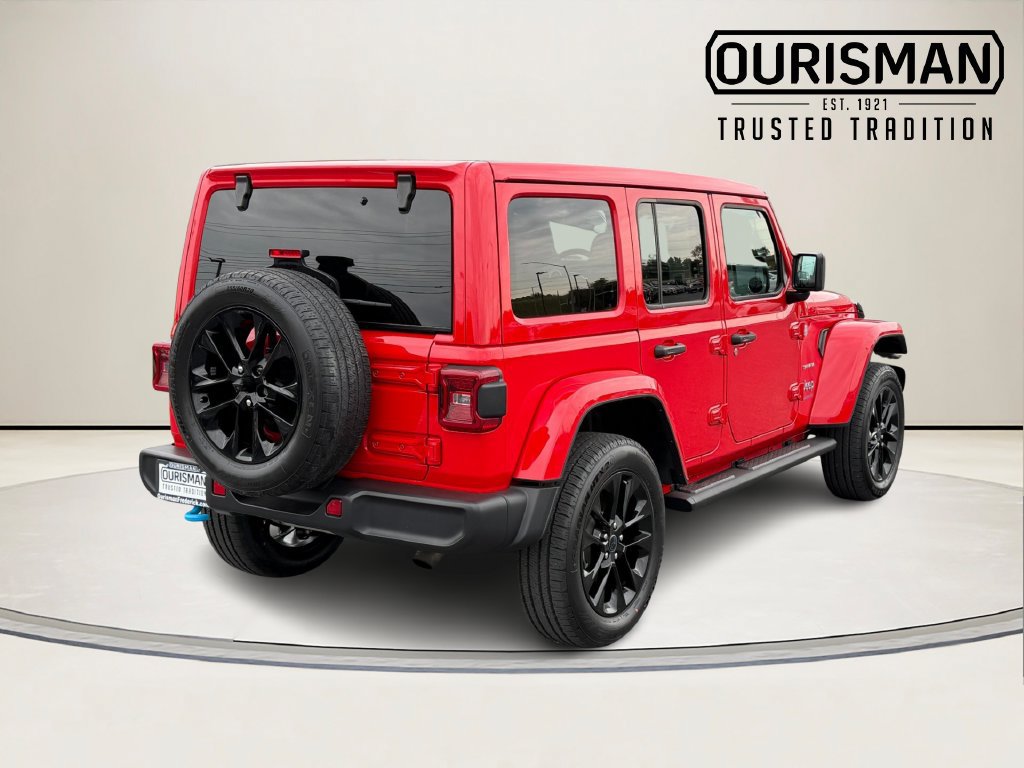 Used 2024 Jeep Wrangler Unlimited Sahara w/ Technology Group AWD/4WD image 7