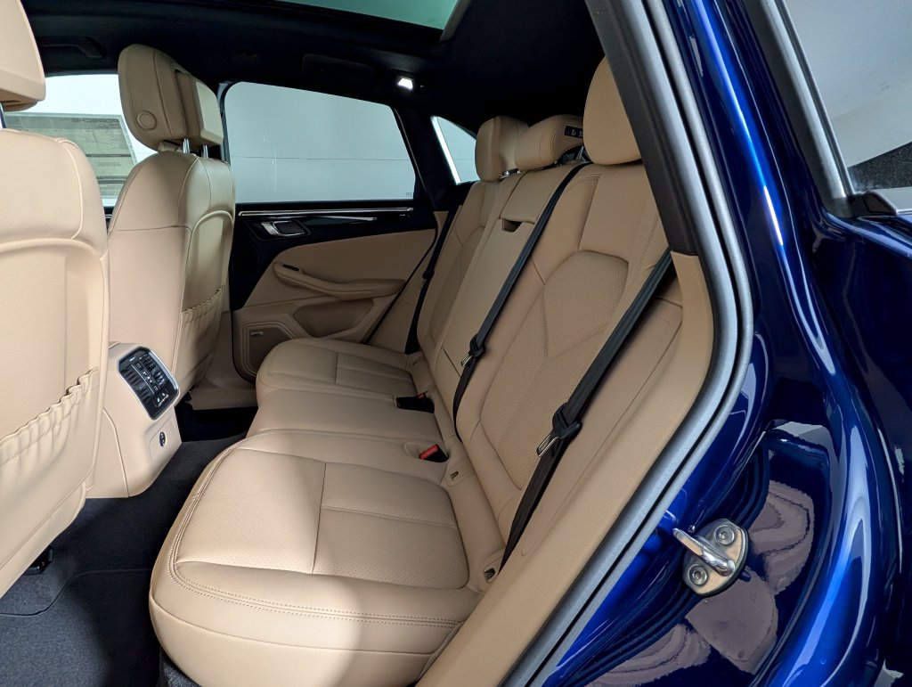 New 2026 Porsche Macan AWD/4WD image 24
