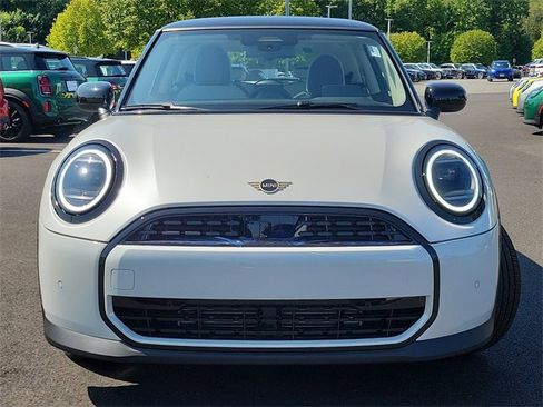 Used 2025 MINI Cooper 2-Door Hardtop image 2