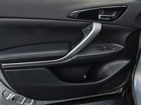 Used 2024 Mitsubishi Eclipse Cross SE image 8