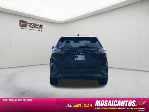 Used 2021 Ford Edge Titanium AWD/4WD image 6