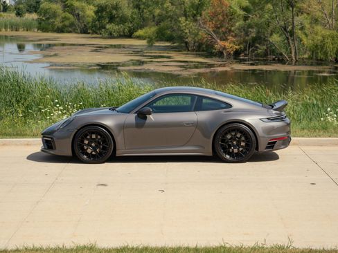 Used 2024 Porsche 911 Carrera 4S AWD/4WD image 11