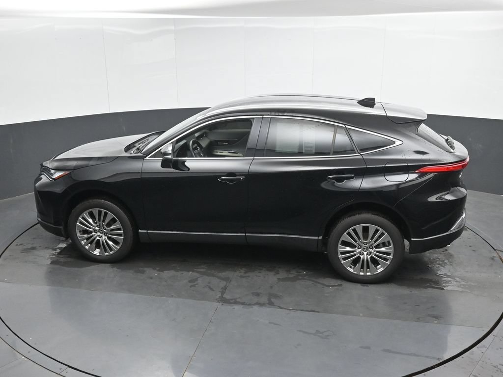 Used 2024 Toyota Venza XLE AWD/4WD image 37