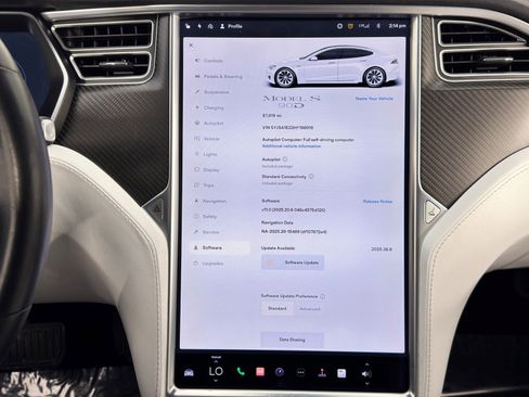 Used 2017 Tesla Model S 90D image 29