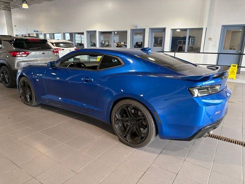 Used 2017 Chevrolet Camaro SS RWD image 5