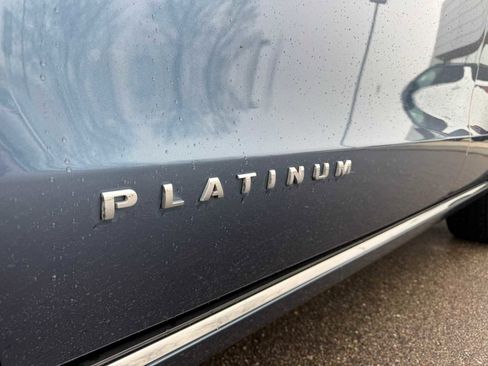Used 2018 Ford Expedition Platinum image 5