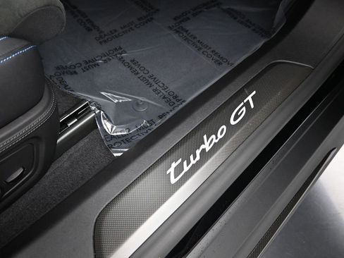 Used 2025 Porsche Taycan Turbo GT image 31