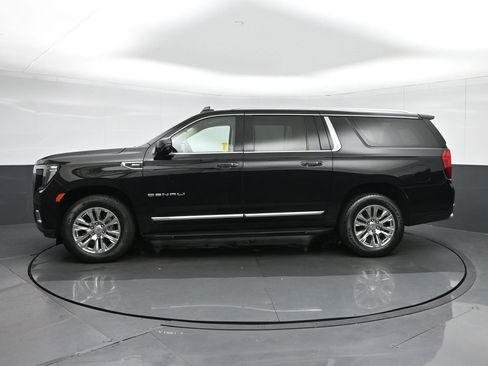 Used 2022 GMC Yukon XL Denali w/ Max Trailering Package image 4