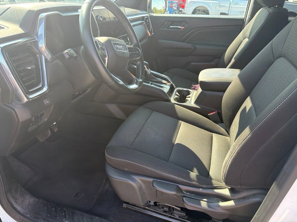 Used 2025 GMC Canyon Elevation RWD image 7