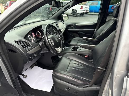 Used 2019 Dodge Grand Caravan GT FWD image 11