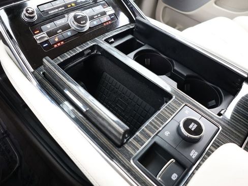 Used 2024 Lincoln Navigator Black Label image 16