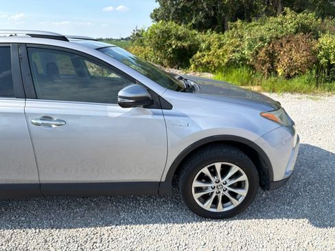 Used 2017 Toyota RAV4 Limited w/ Advanced Technology Package AWD/4WD image 18