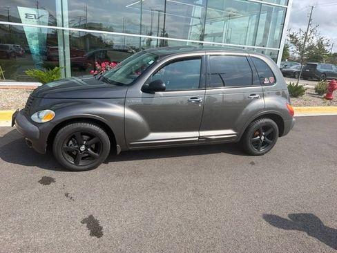 Used 2002 Chrysler PT Cruiser Limited FWD image 3