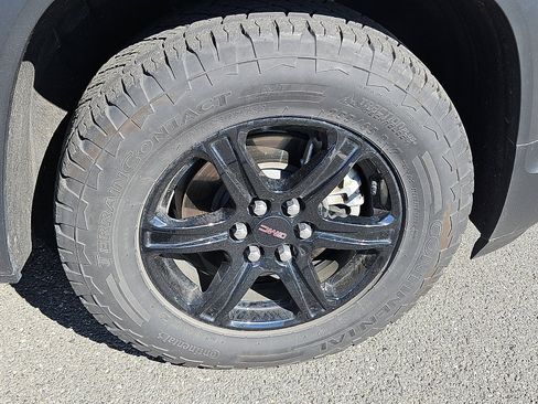 Certified 2023 GMC Acadia AT4 w/ Technology Package AWD/4WD image 8
