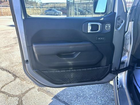 Used 2020 Jeep Gladiator Rubicon AWD/4WD image 10