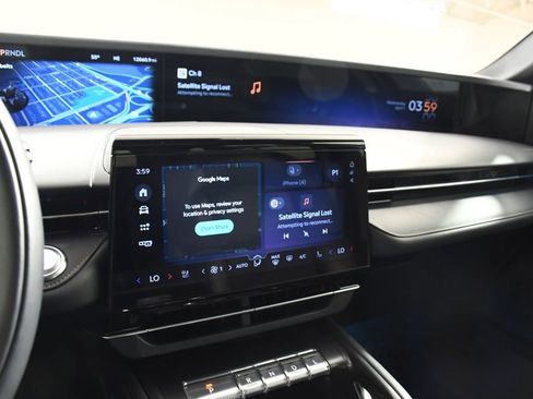 Used 2025 Lincoln Nautilus Reserve image 33