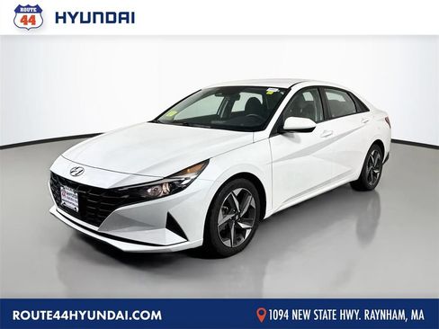 Used 2023 Hyundai Elantra SEL w/ Convenience Package FWD image 1