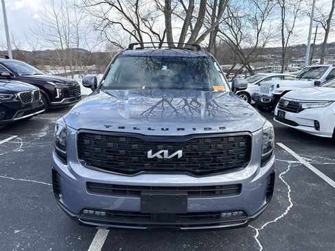 Used 2022 Kia Telluride SX w/ SX Prestige Package image 2