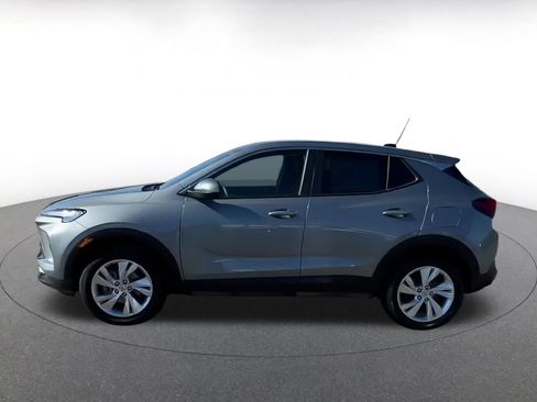 Used 2025 Buick Encore GX Preferred image 9