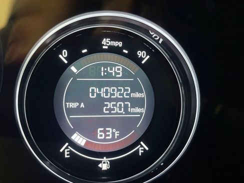 Used 2017 Honda HR-V LX image 5