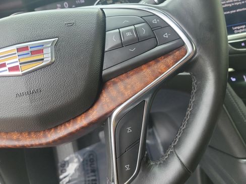 Used 2020 Cadillac XT5 Premium Luxury w/ LPO, Illumination Package image 24