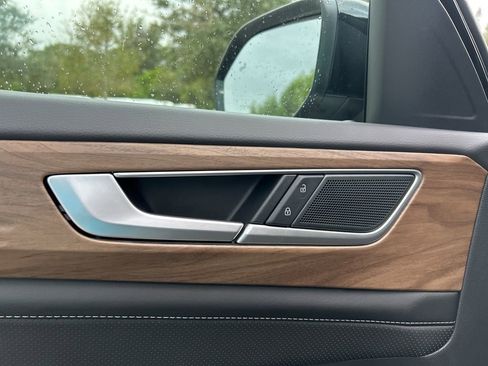 New 2026 Volkswagen Atlas SE FWD image 18