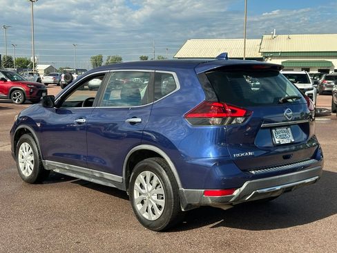 Used 2018 Nissan Rogue S AWD/4WD image 5
