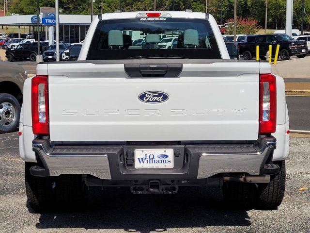 New 2027 Ford F350 XL w/ XL Chrome Package AWD/4WD image 4