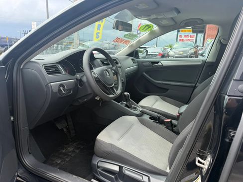 Used 2017 Volkswagen Jetta S FWD image 8
