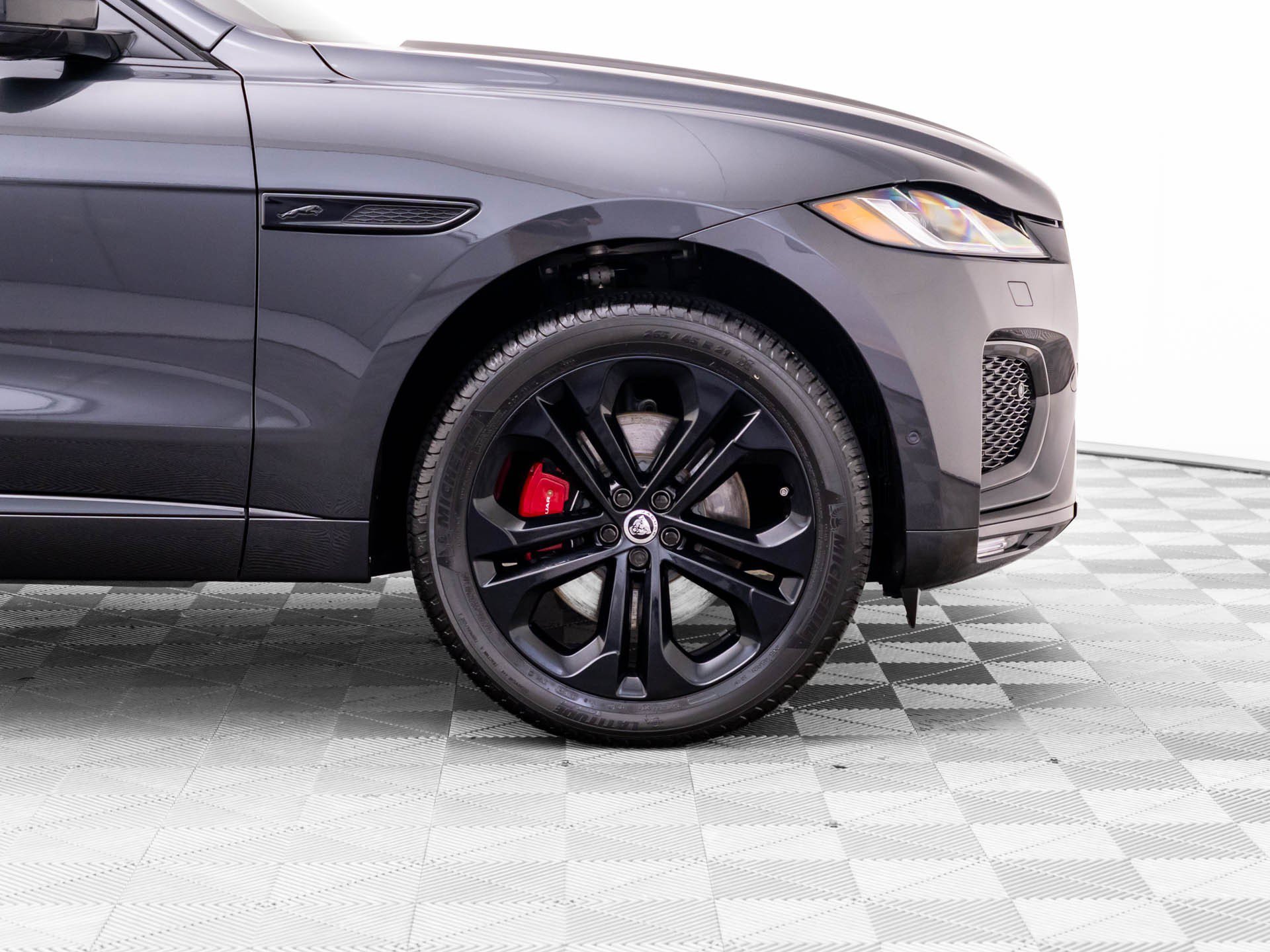 Used 2024 Jaguar F-PACE R-Dynamic S AWD/4WD image 40